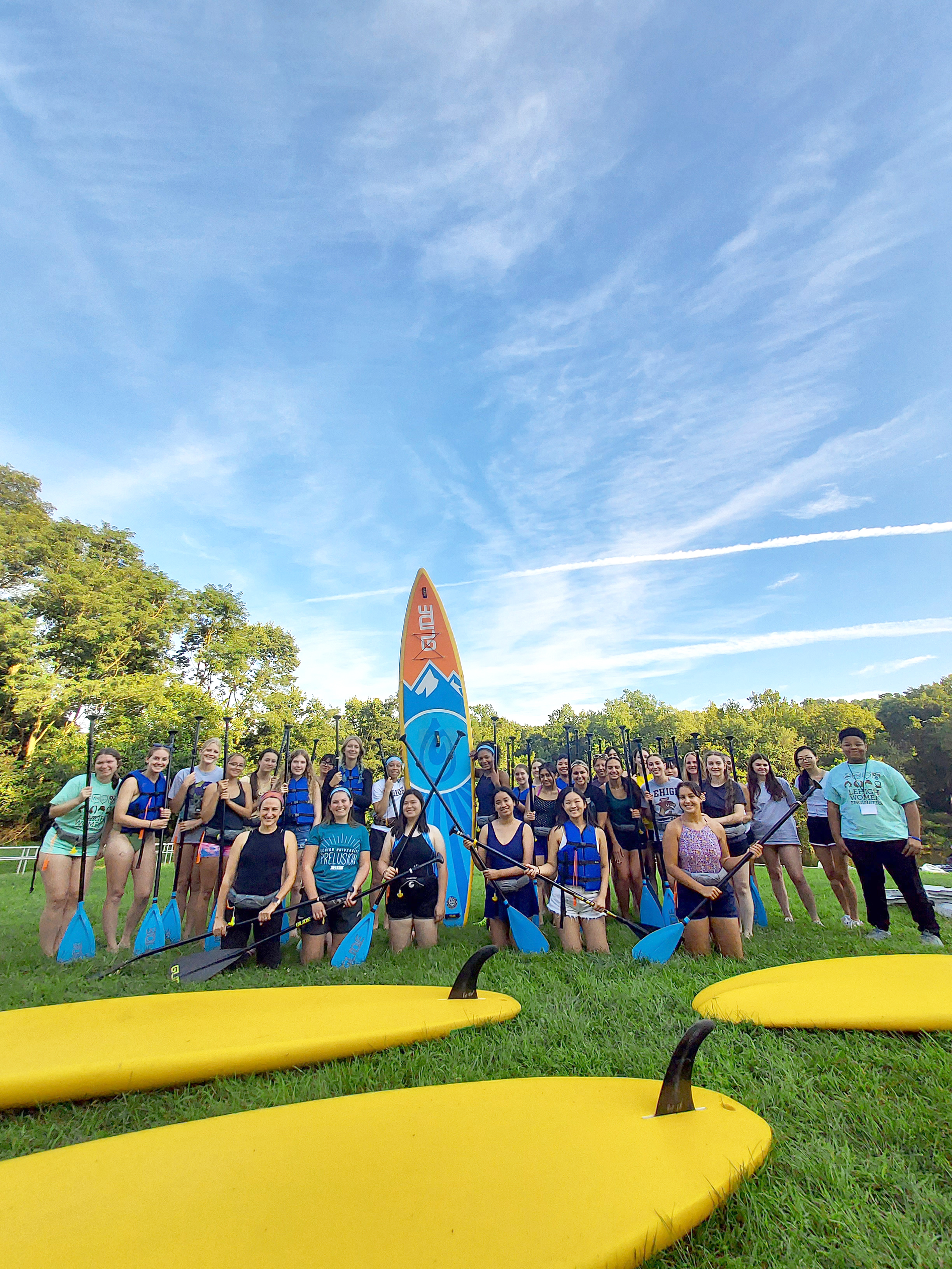 Lehigh Women Engineers group photo at paddle boarding