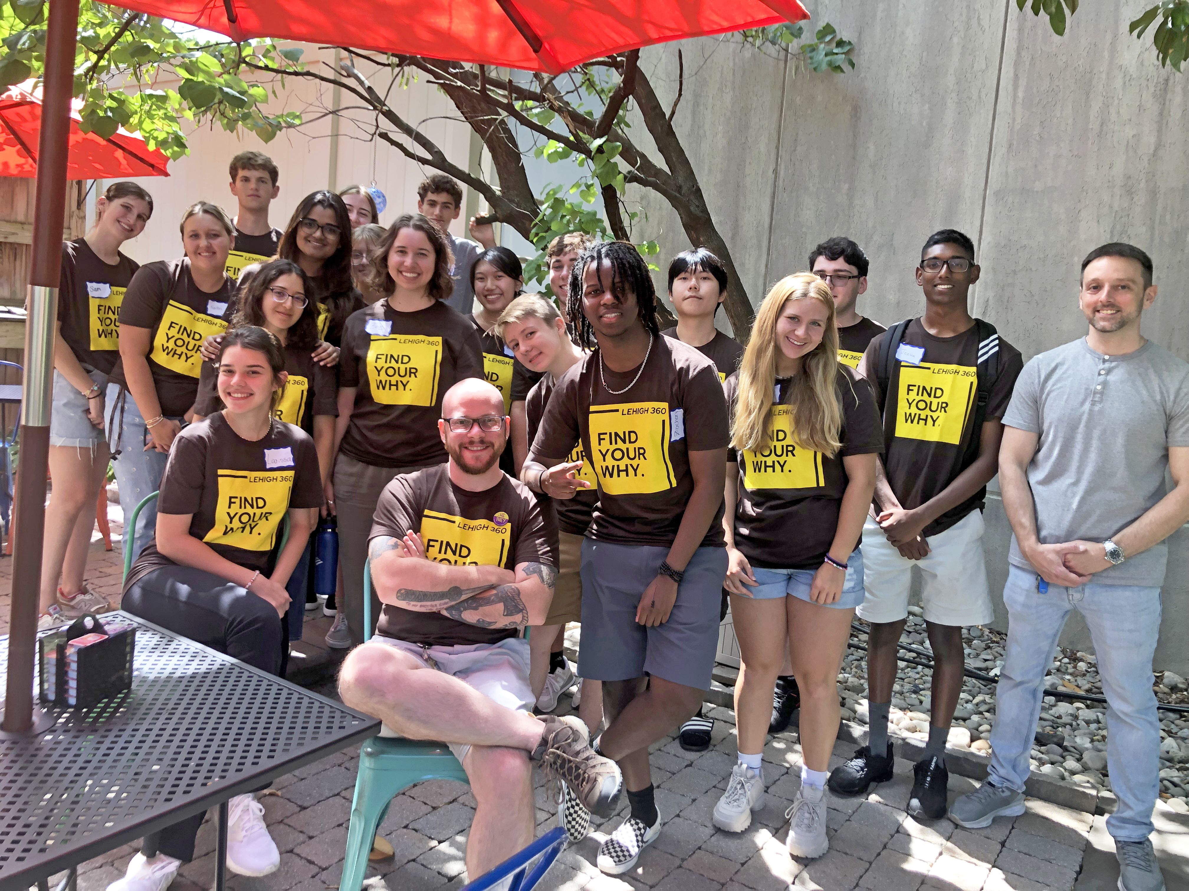 Lehigh 360 Group photo at a lunch spot in South Bethlehem